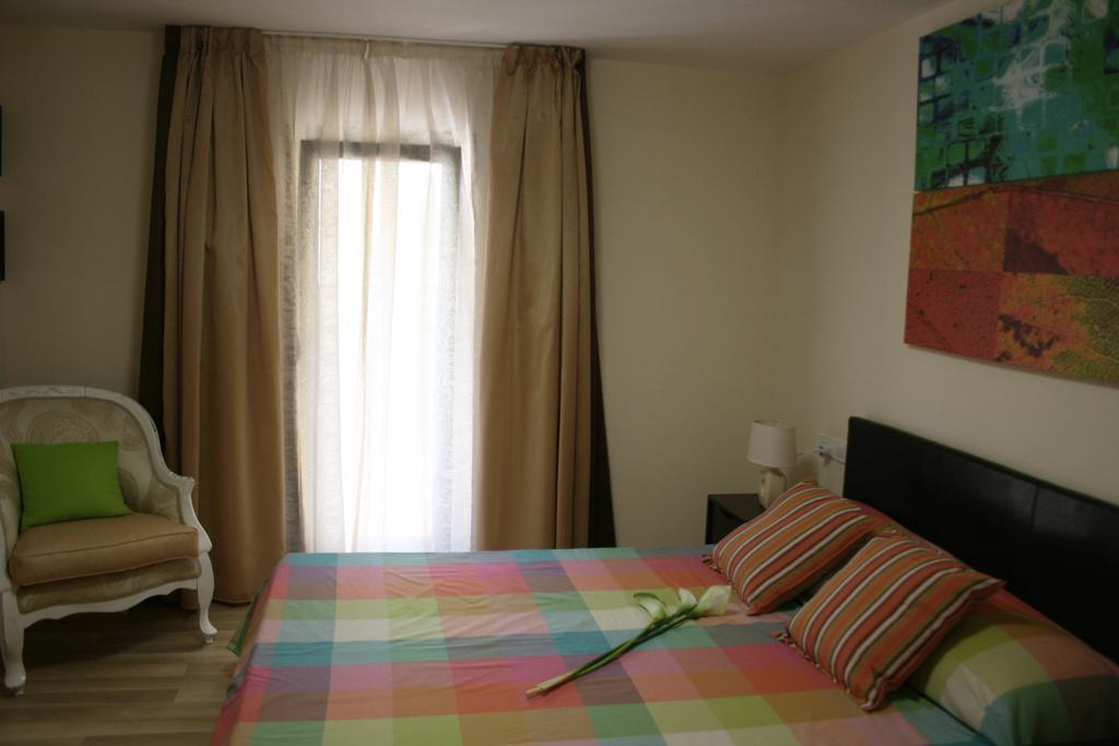 Sunrise Arches Apartments Limassol Room photo