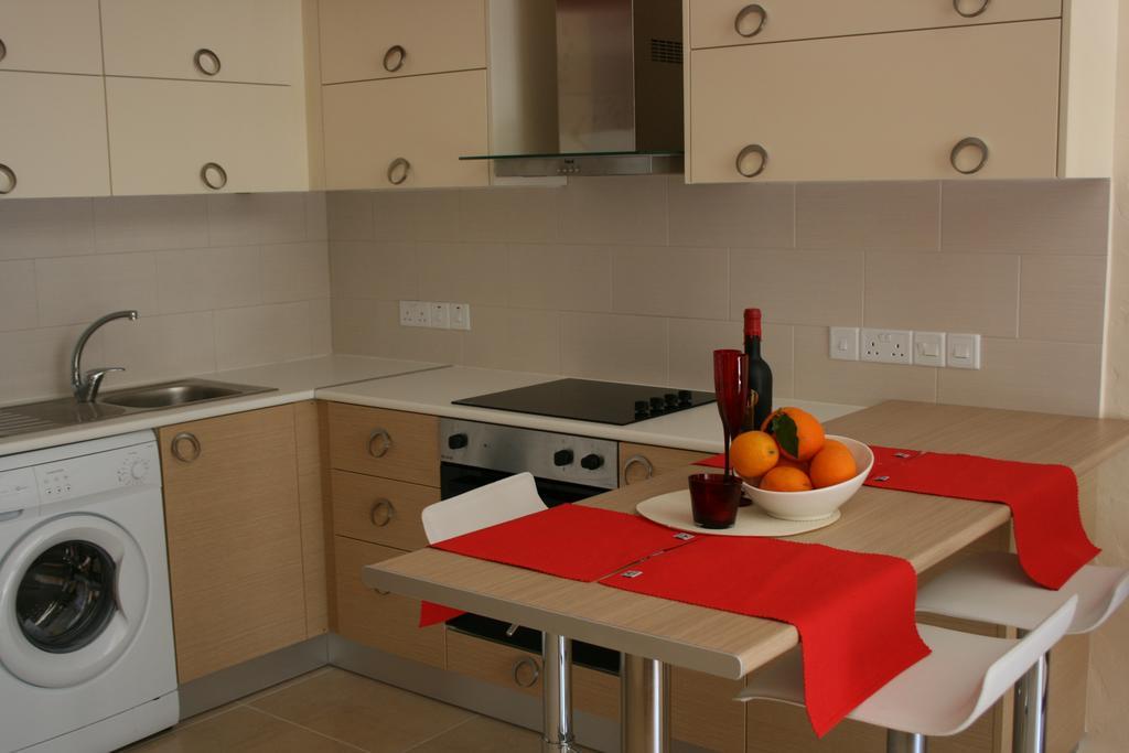 Sunrise Arches Apartments Limassol Room photo