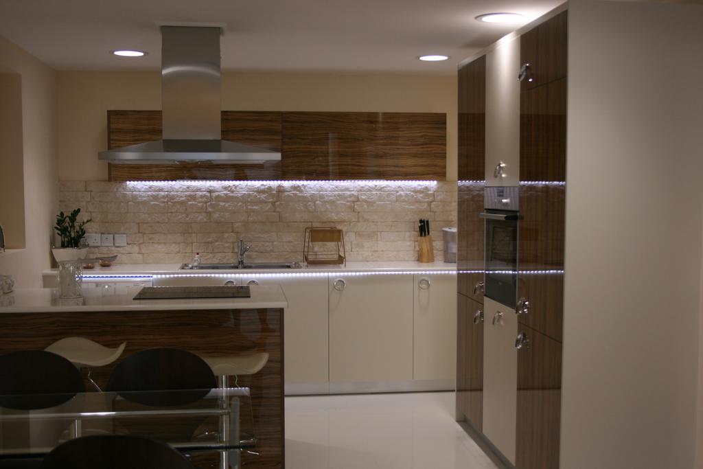 Sunrise Arches Apartments Limassol Room photo