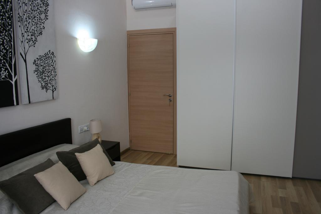 Sunrise Arches Apartments Limassol Room photo
