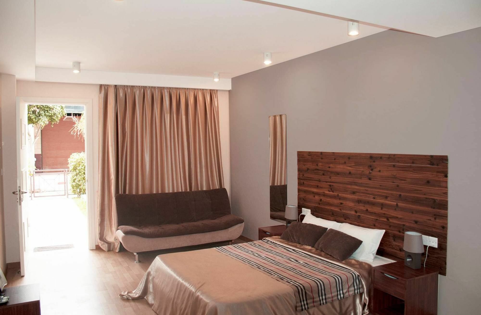 Sunrise Arches Apartments Limassol Exterior photo