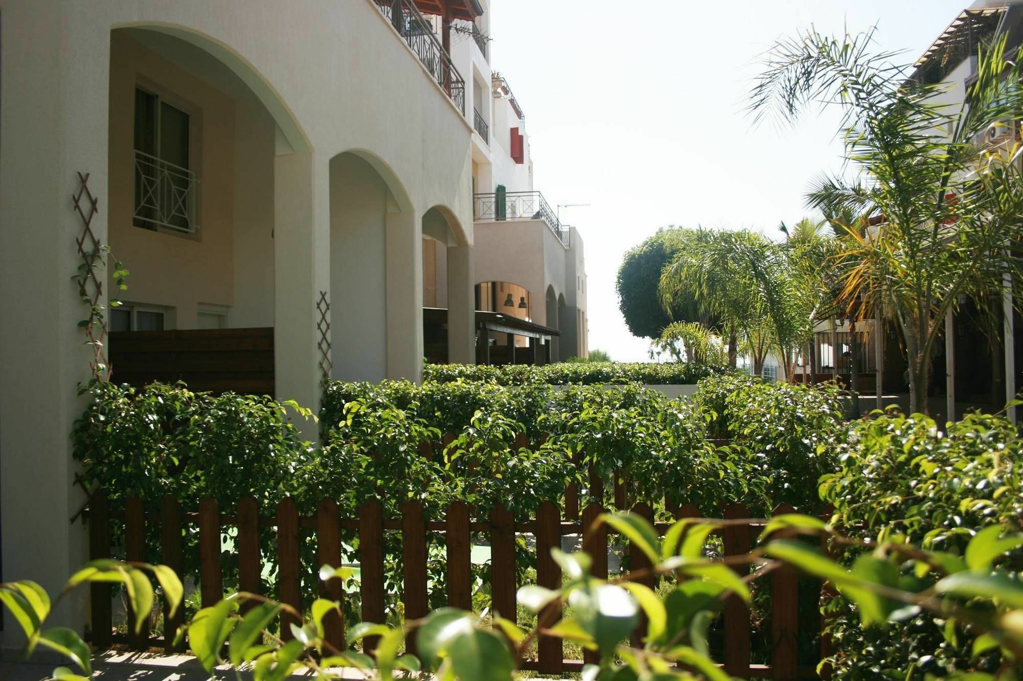 Sunrise Arches Apartments Limassol Exterior photo